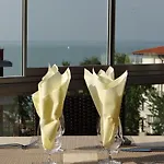 Luxury 3*