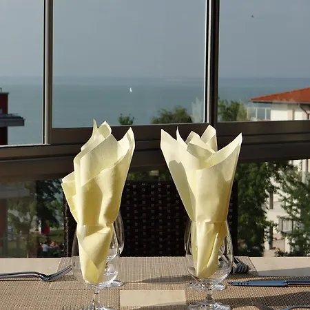 Luxury 3*
