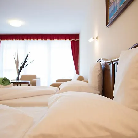 Luxury Hotel