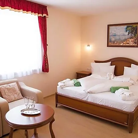 Luxury Hotel
